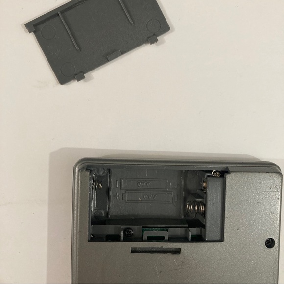 Tiger Woods Handheld Electronic Game 1999 - Picture 3 of 4